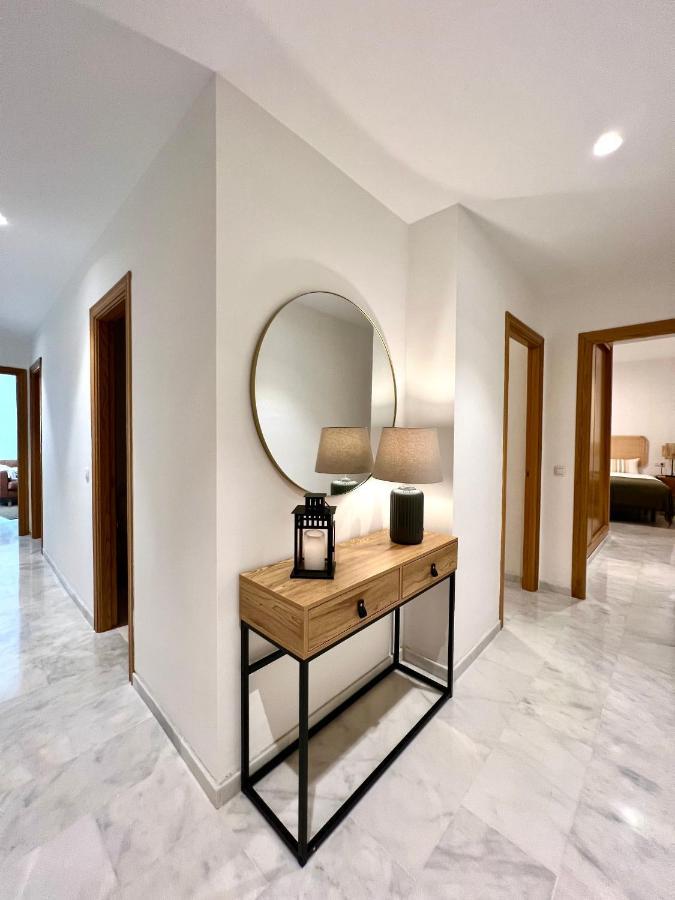 Carrera I & Old Town By Ele Apartments Malaga Bagian luar foto