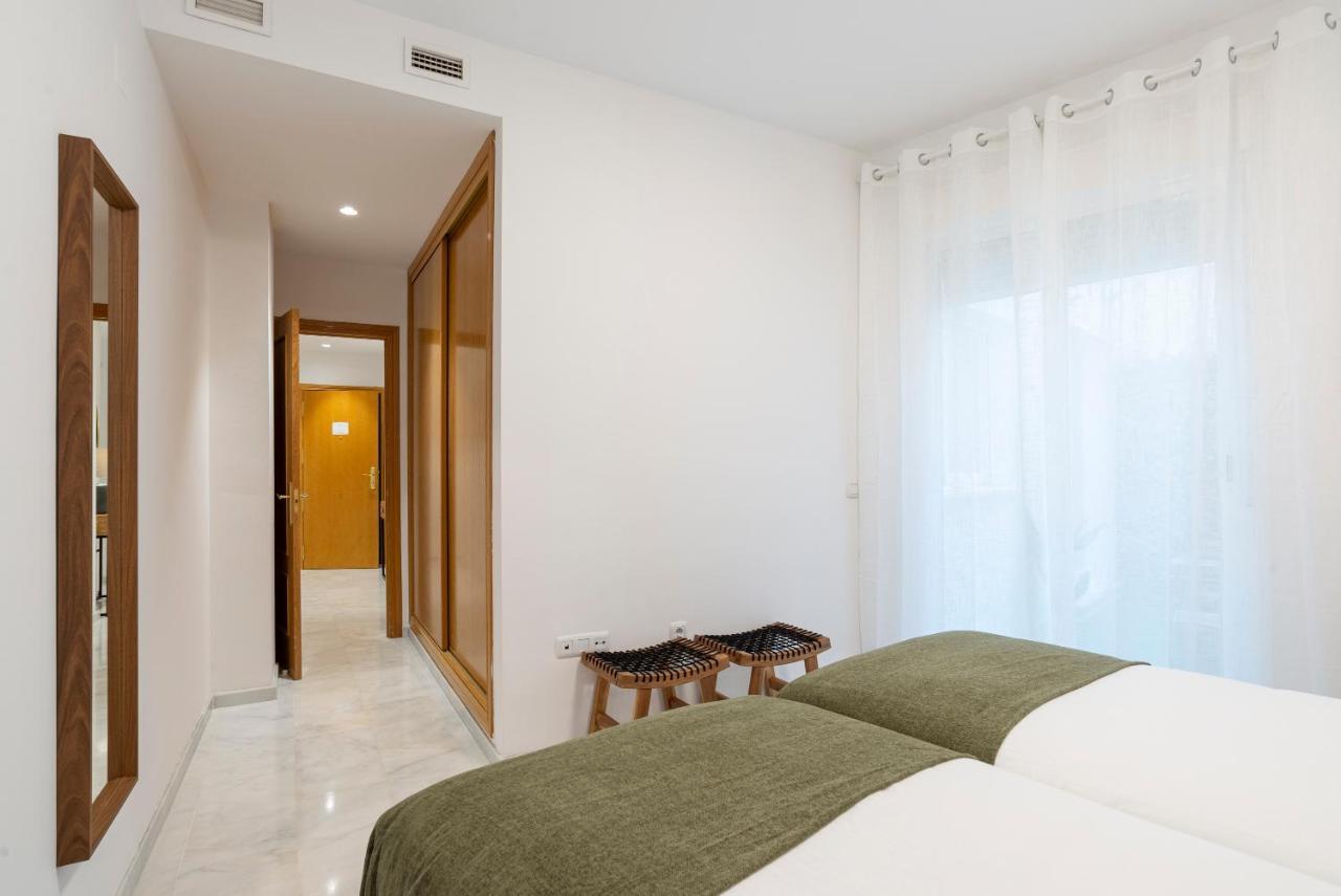 Carrera I & Old Town By Ele Apartments Malaga Bagian luar foto