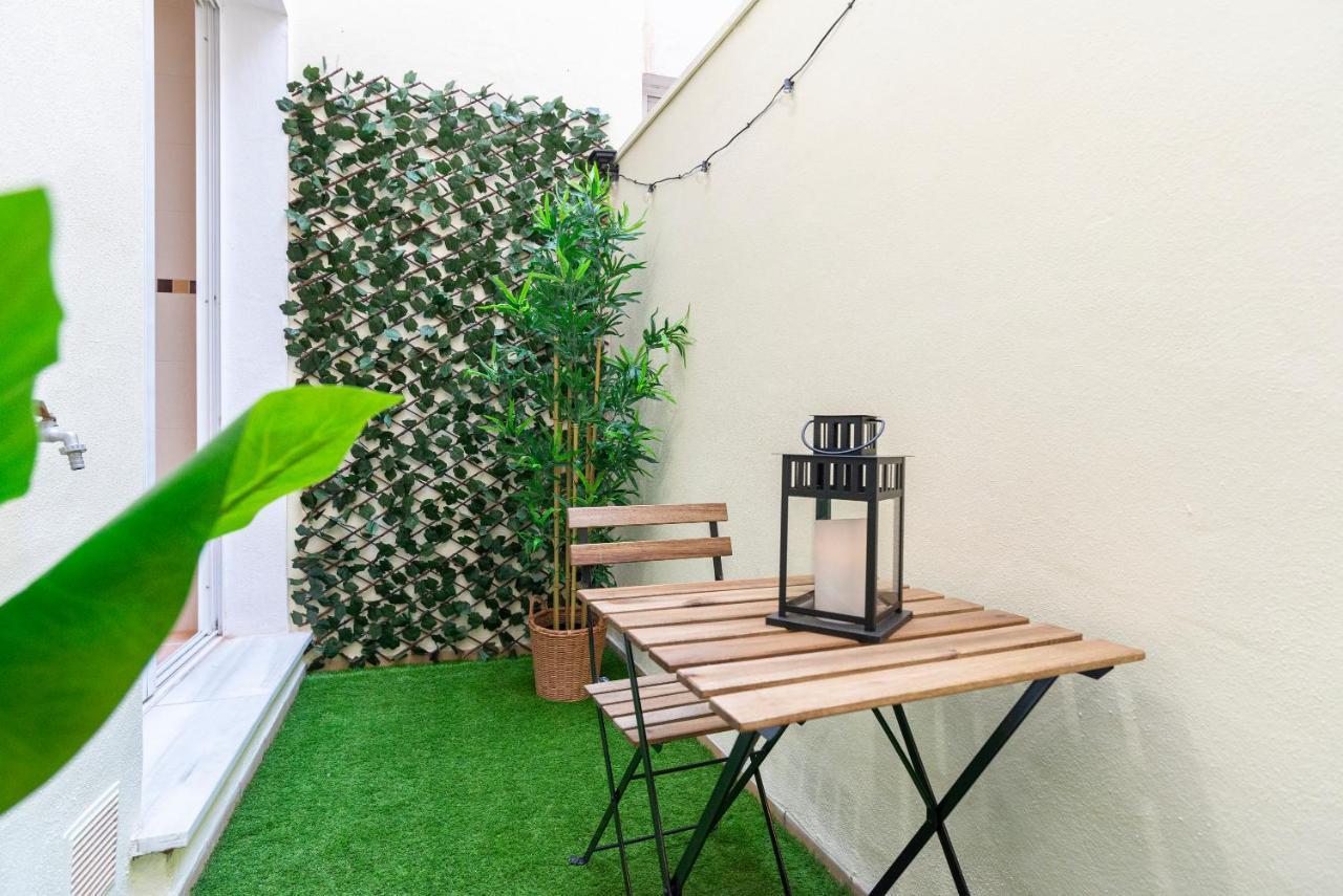 Carrera I & Old Town By Ele Apartments Malaga Bagian luar foto